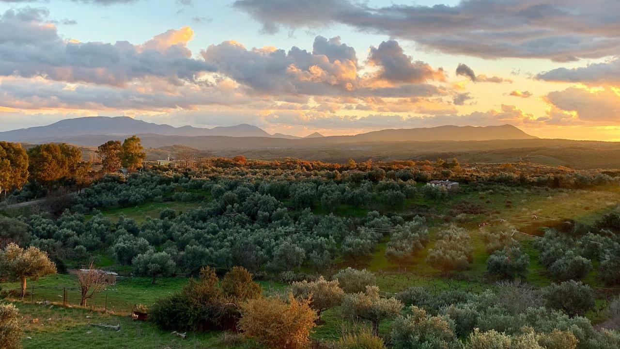 Stone Tower Retreat, Oasis Of Peace Apartman Aristomenis Kültér fotó